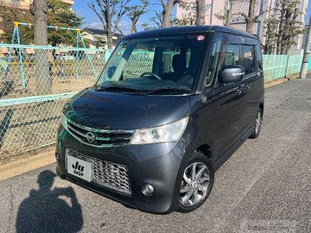 2012 Nissan ROOX