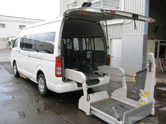 2010 Toyota Hiace Commuter