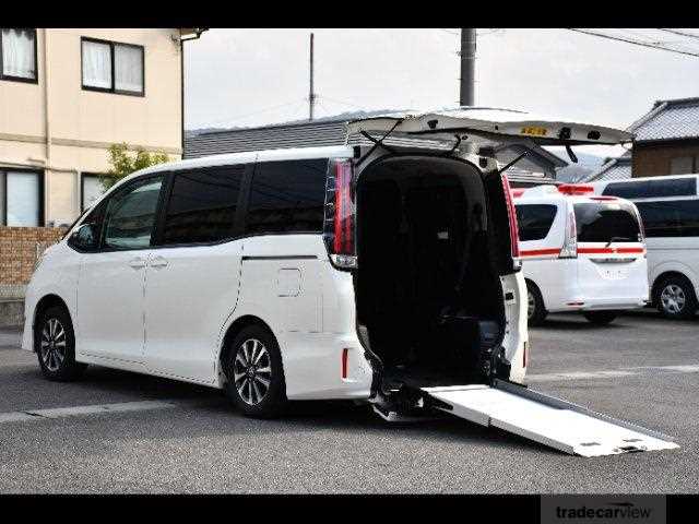 2017 Toyota Noah