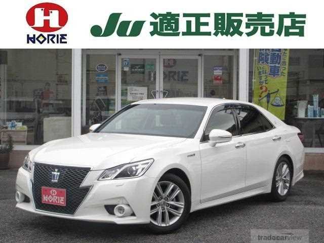 2013 Toyota Crown Hybrid