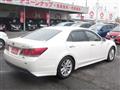 2013 Toyota Crown Hybrid