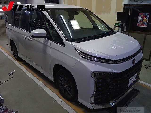 2022 Toyota Voxy