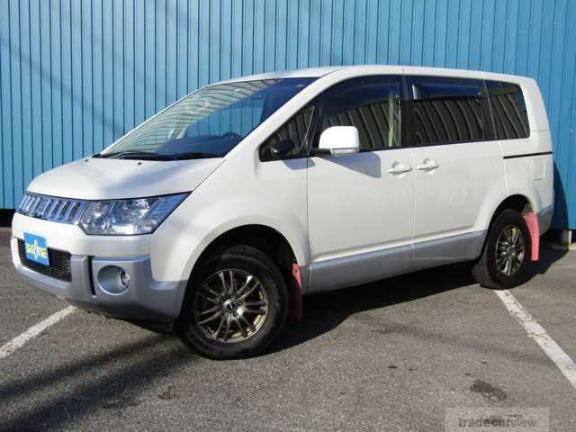 2014 Mitsubishi Delica D5