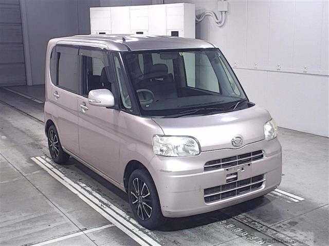 2011 Daihatsu Tanto