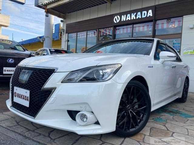 2014 Toyota Crown Hybrid