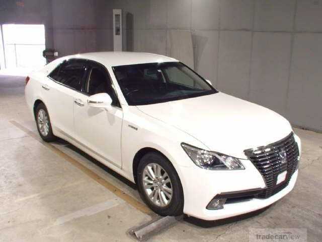 2014 Toyota Crown