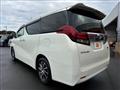 2016 Toyota Alphard Hybrid