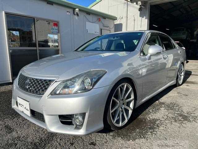 2011 Toyota Crown