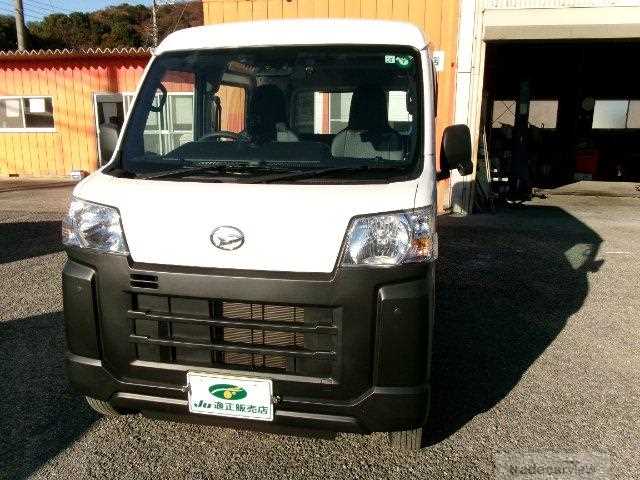 2022 Daihatsu Hijet Van