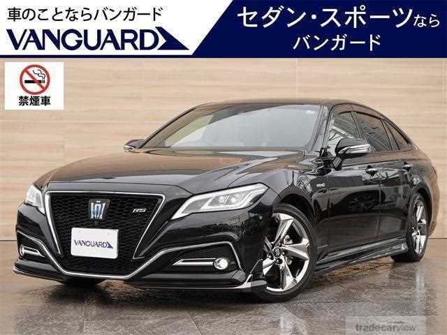 2018 Toyota Crown Hybrid