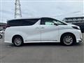 2018 Toyota Alphard Hybrid