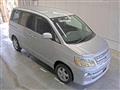 2004 Toyota Noah