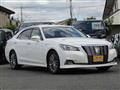 2017 Toyota Crown