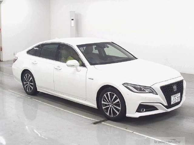 2018 Toyota Crown Hybrid