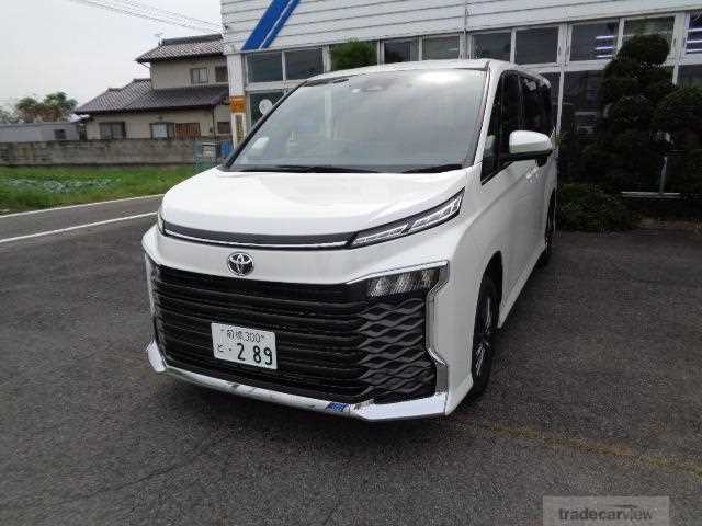 2023 Toyota Voxy