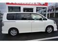 2012 Toyota Noah