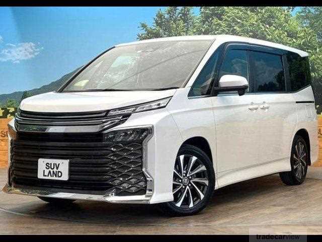 2022 Toyota Voxy