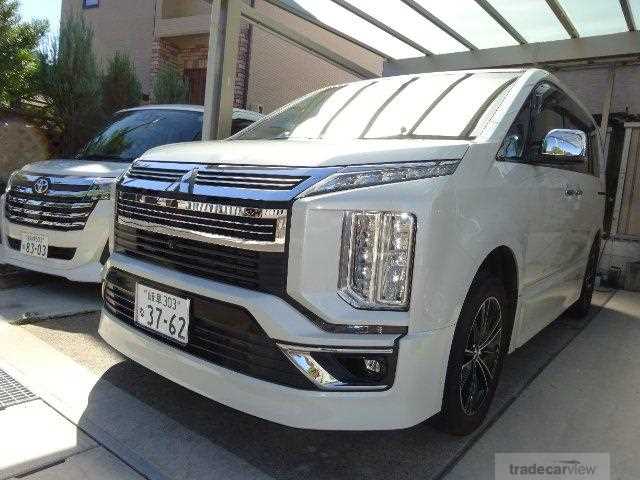 2019 Mitsubishi Delica D5