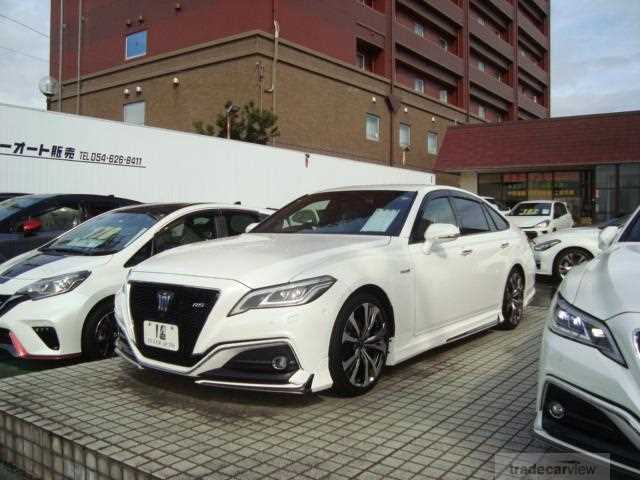 2019 Toyota Crown Hybrid