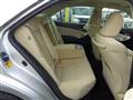 2013 Toyota Crown Hybrid