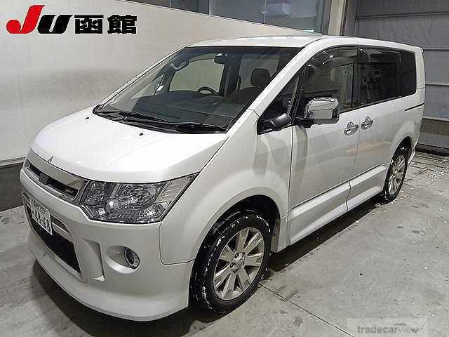 2016 Mitsubishi Delica D5