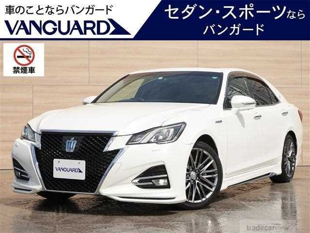 2016 Toyota Crown Hybrid