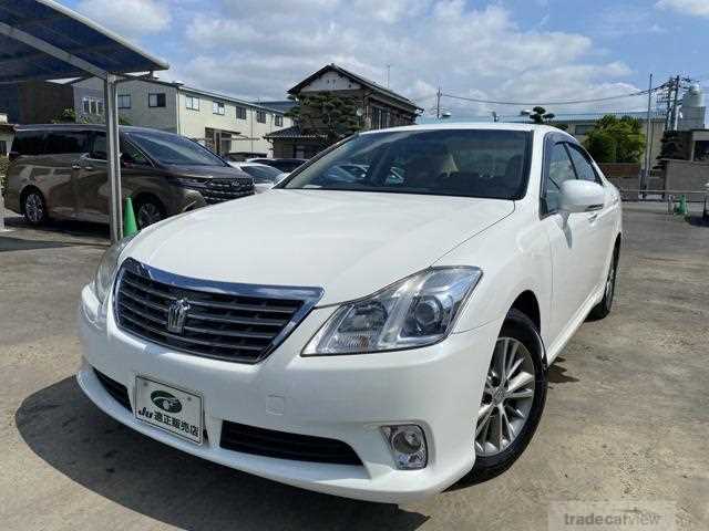 2012 Toyota Crown