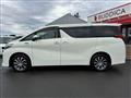 2016 Toyota Alphard Hybrid