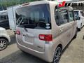 2011 Daihatsu Tanto