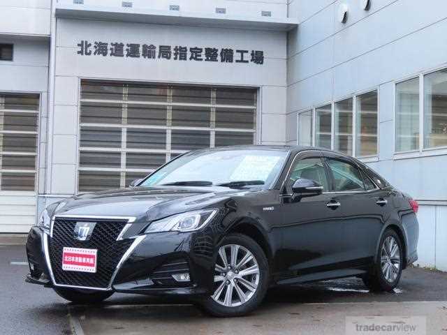 2018 Toyota Crown Hybrid