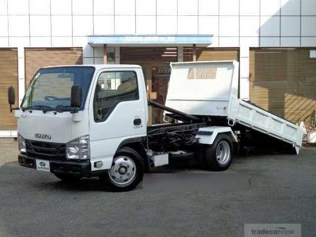 2016 Isuzu Elf Truck