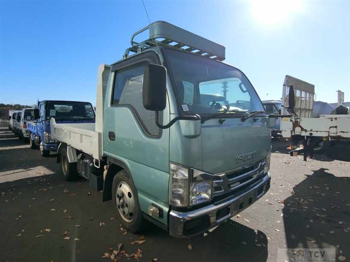 2016 Isuzu Elf