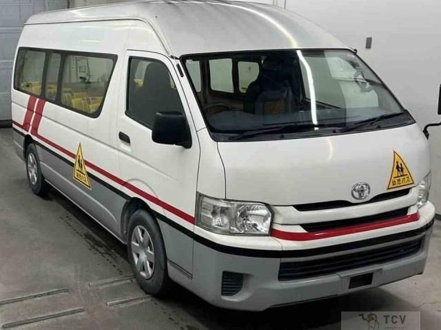 2014 Toyota Hiace Commuter