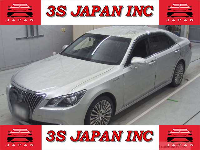 2014 Toyota Crown Majesta