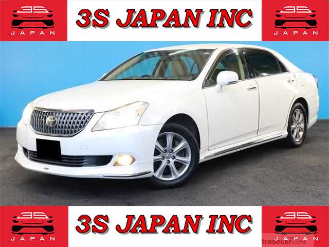 2013 Toyota Crown Majesta