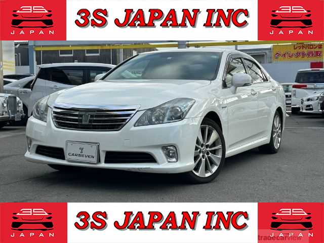 2012 Toyota Crown Hybrid