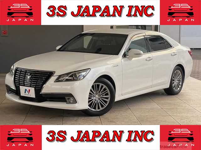 2014 Toyota Crown Hybrid