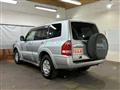 2004 Mitsubishi Pajero