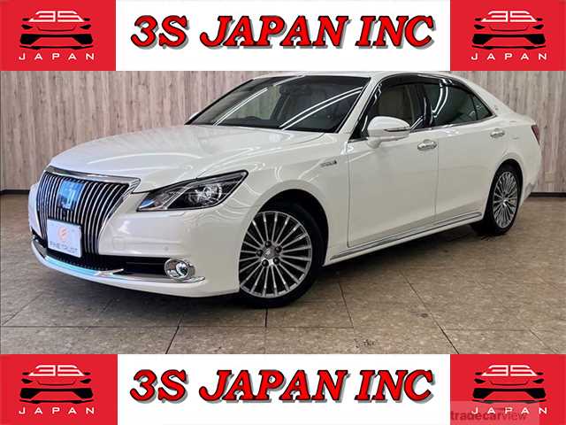 2014 Toyota Crown Majesta