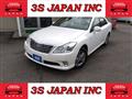 2012 Toyota Crown Royal Series