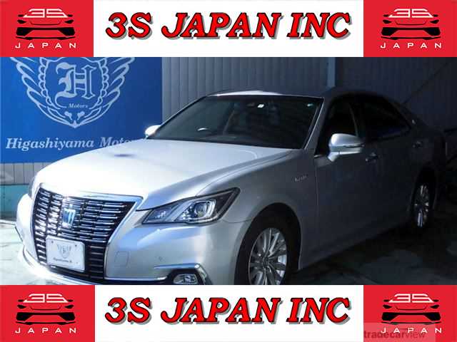 2017 Toyota Crown Hybrid