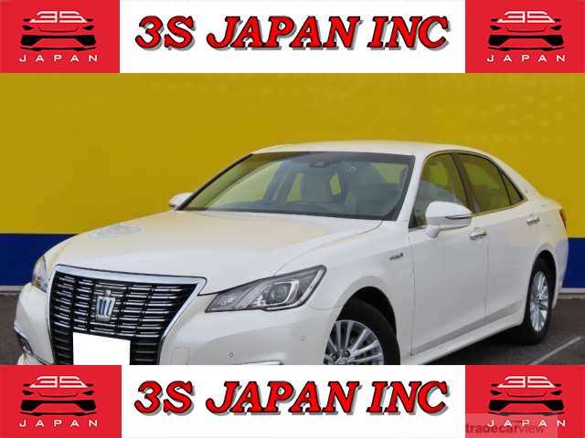 2017 Toyota Crown Hybrid