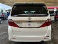 2013 Toyota Alphard G