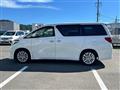 2013 Toyota Alphard