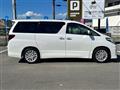 2013 Toyota Alphard