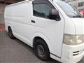 2006 Toyota Hiace