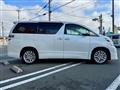 2014 Toyota Vellfire