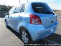 2005 Toyota Vitz