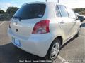 2005 Toyota Vitz