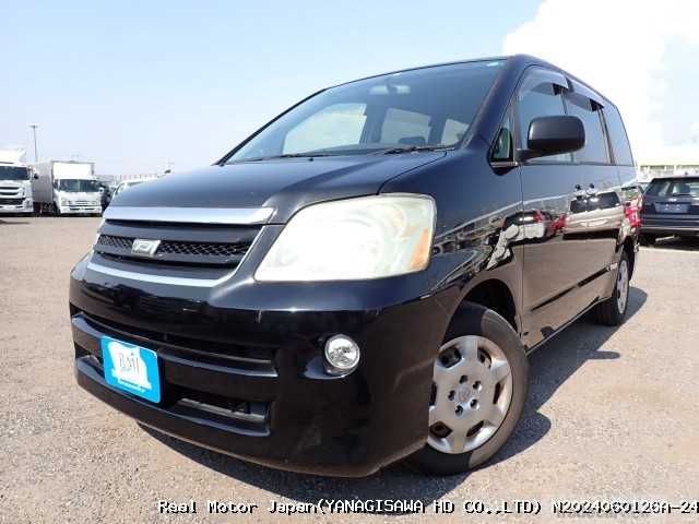 2005 Toyota Noah